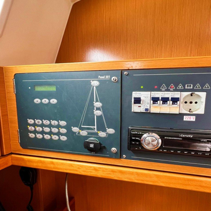 Aquaholic | Bavaria Cruiser 45 photo 25