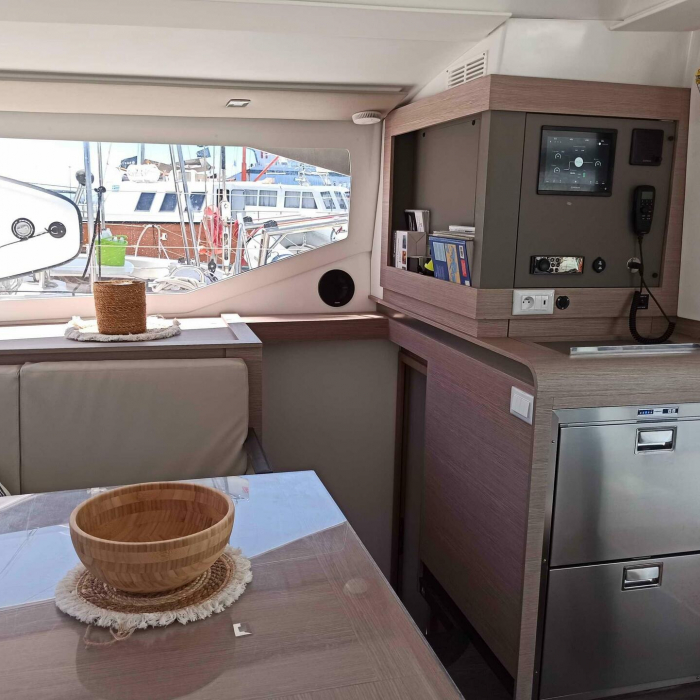 Prestige | Fountaine Pajot Isla 40 photo 11