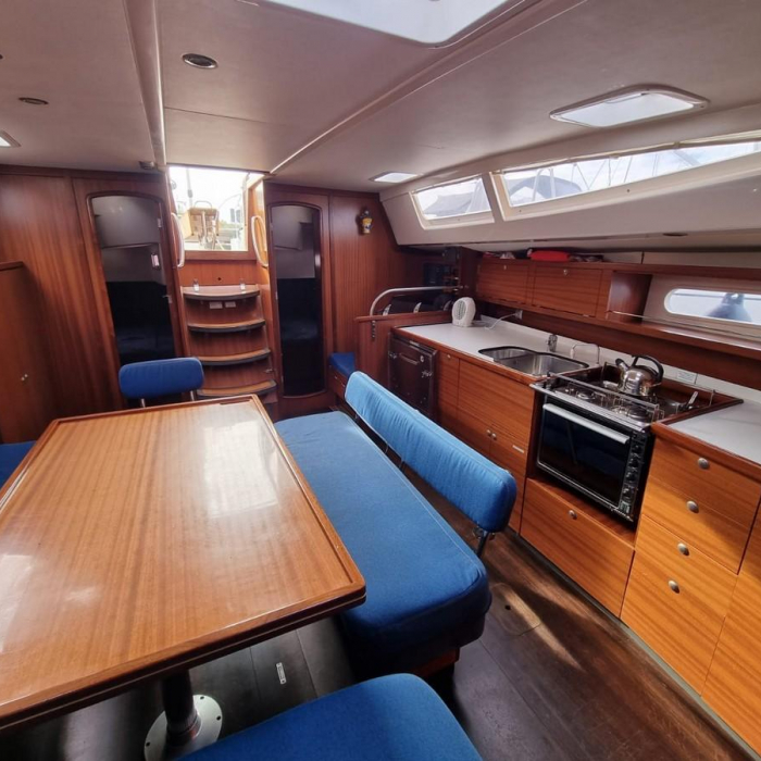 Athaman | Delphia 47 photo 10