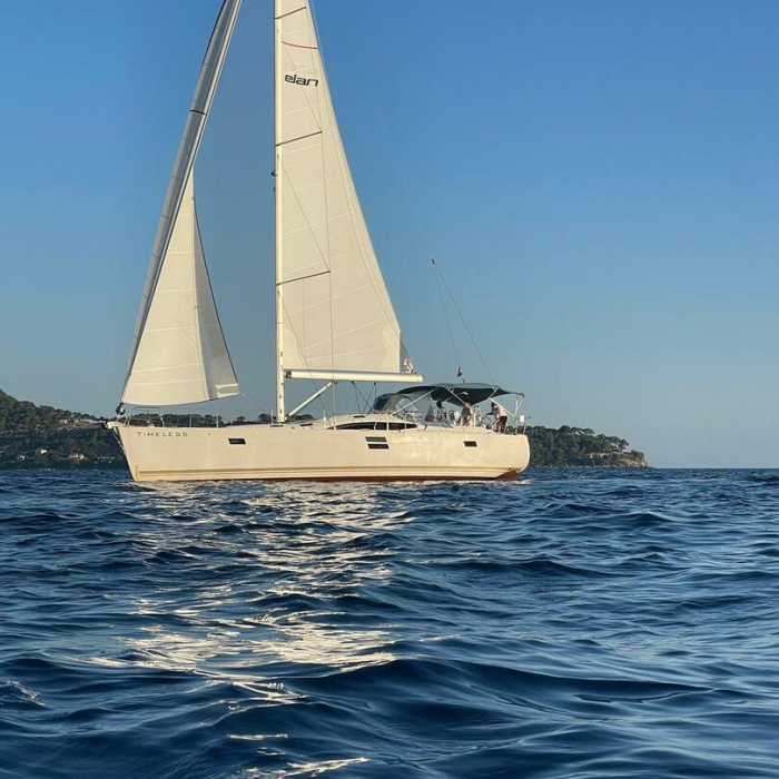 Timeless | Elan 50 Impression photo 5