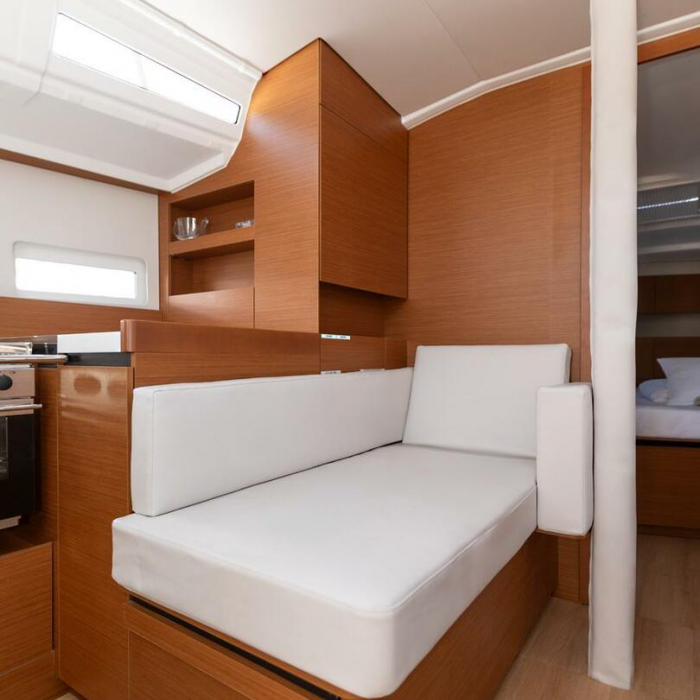 OLIVER new 2025 (air condition, solar panels) | Sun Odyssey 410 photo 11