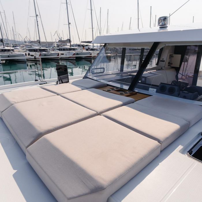 Dana | Fountaine Pajot MY4.S photo 3