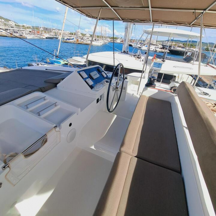 Lluna | Lagoon 450 F photo 7