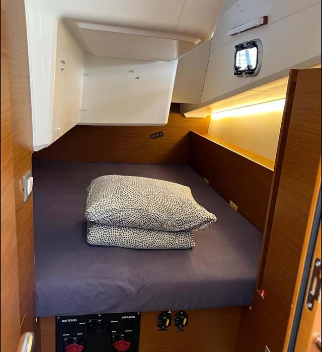 Golden eye | Sun Odyssey 380 photo 6