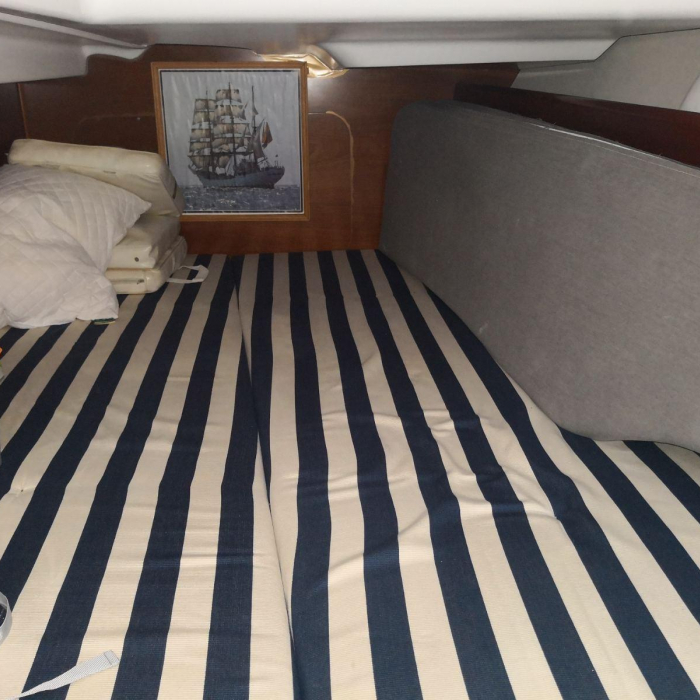 Andromeda | Beneteau 393 photo 8