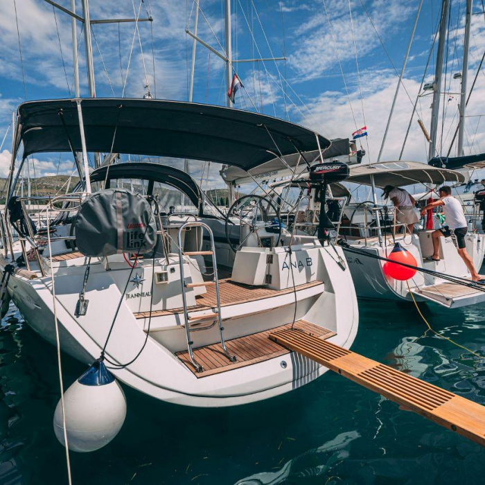 Ana B. | Sun Odyssey 49i photo 32