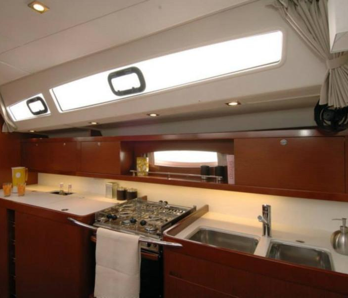 Flying Colours | Oceanis 50 Family photo 11