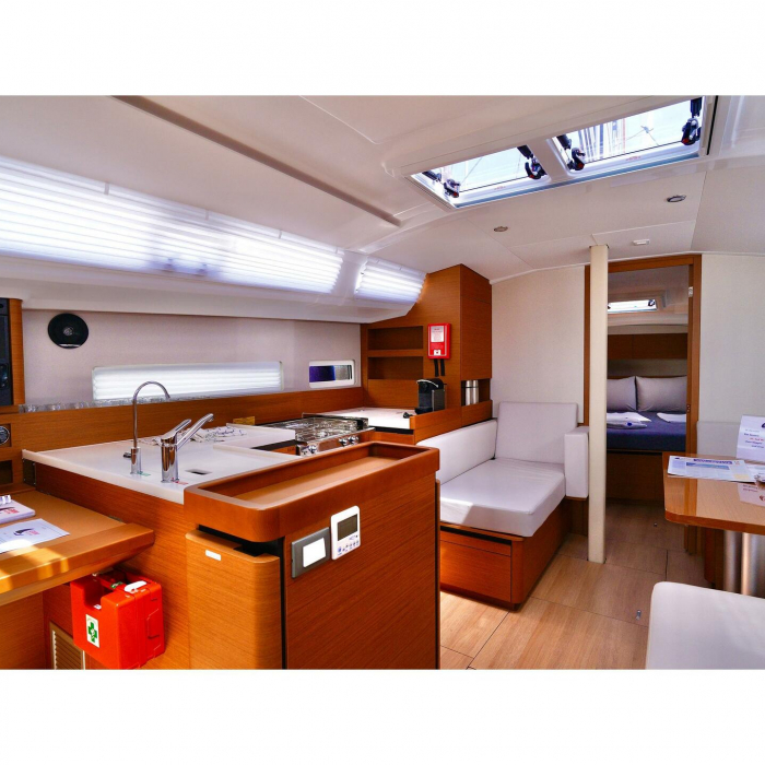 Sail Me | Sun Odyssey 410 photo 10