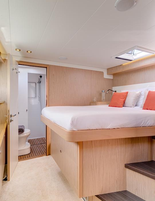 Velar | Lagoon 52 photo 7