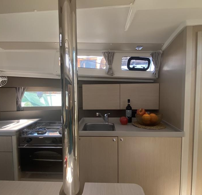 Polis | Oceanis 35.1 photo 16