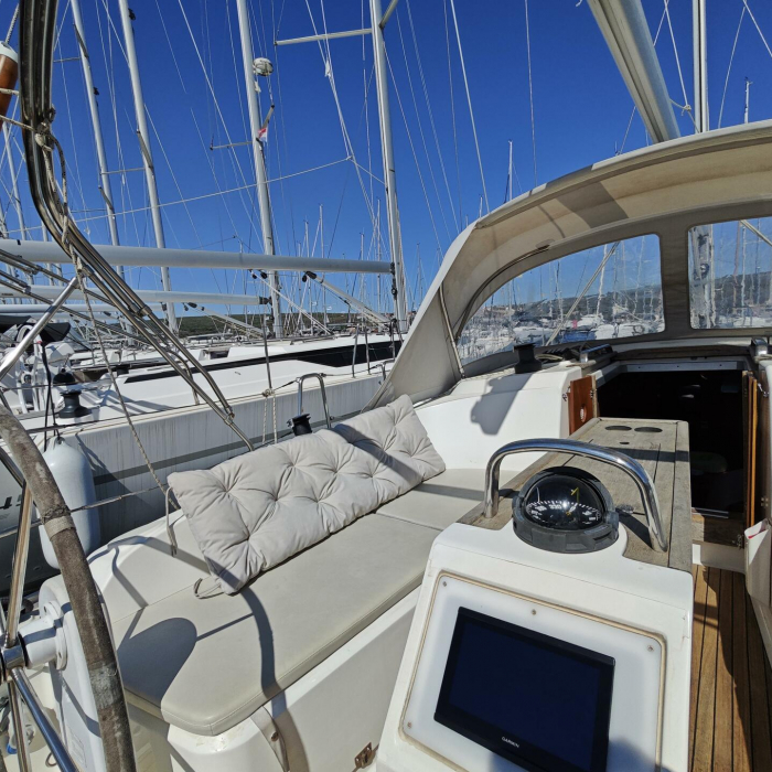 Jugo | Bavaria Cruiser 37 photo 21