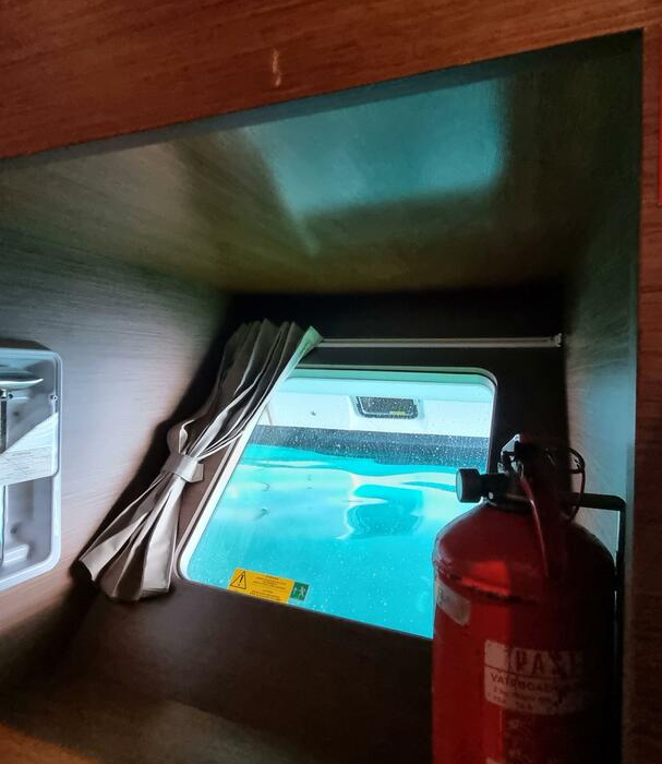 Samogon | Lagoon 450F photo 27