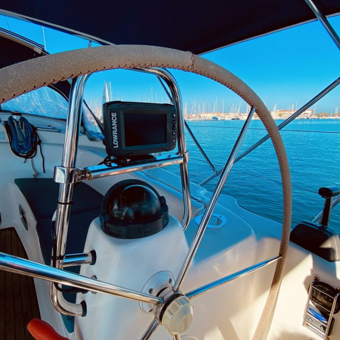 Iro (Pax 7) | Bavaria 42 Cruiser photo 2