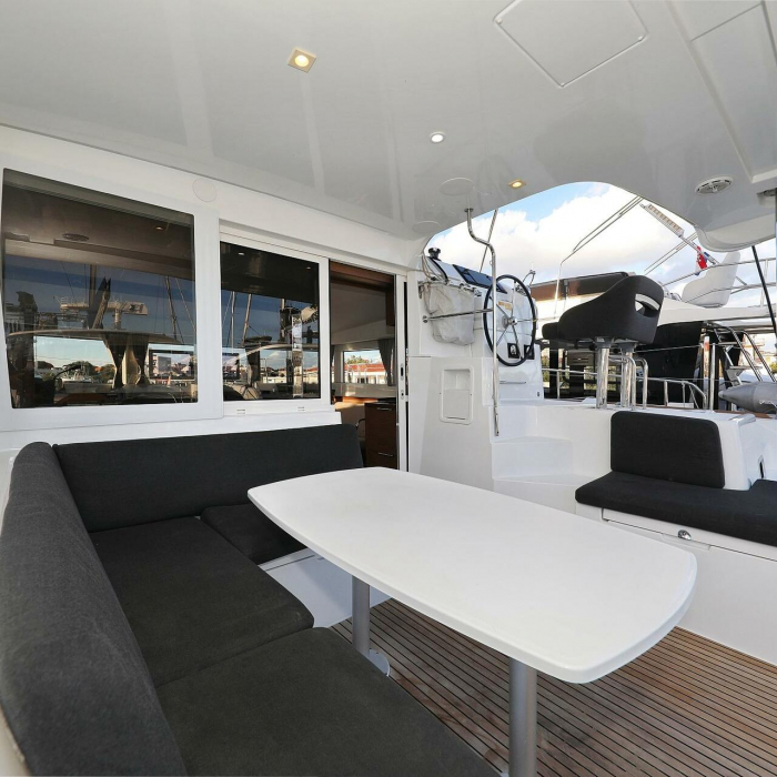 Mars | Lagoon 40 photo 30