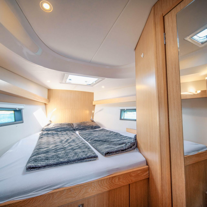 Fiona | Bavaria C42 photo 27