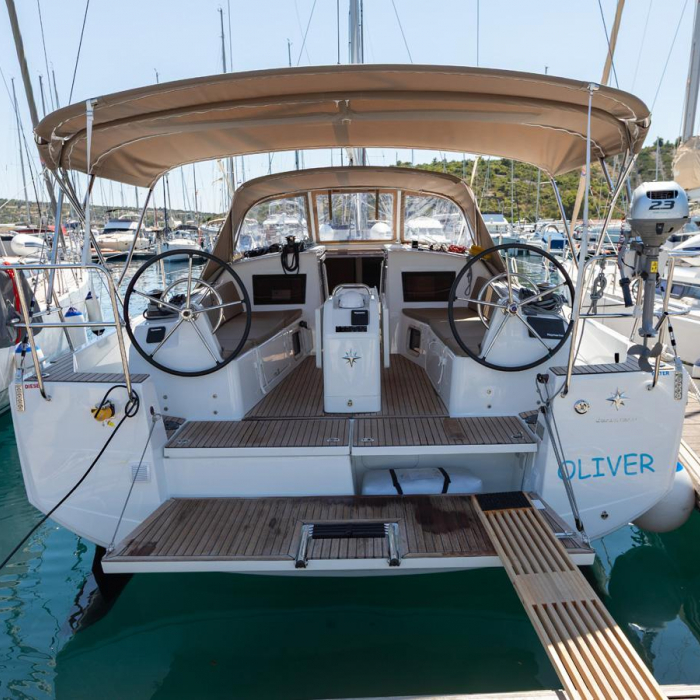 OLIVER new 2025 (air condition, solar panels) | Sun Odyssey 410 photo 12
