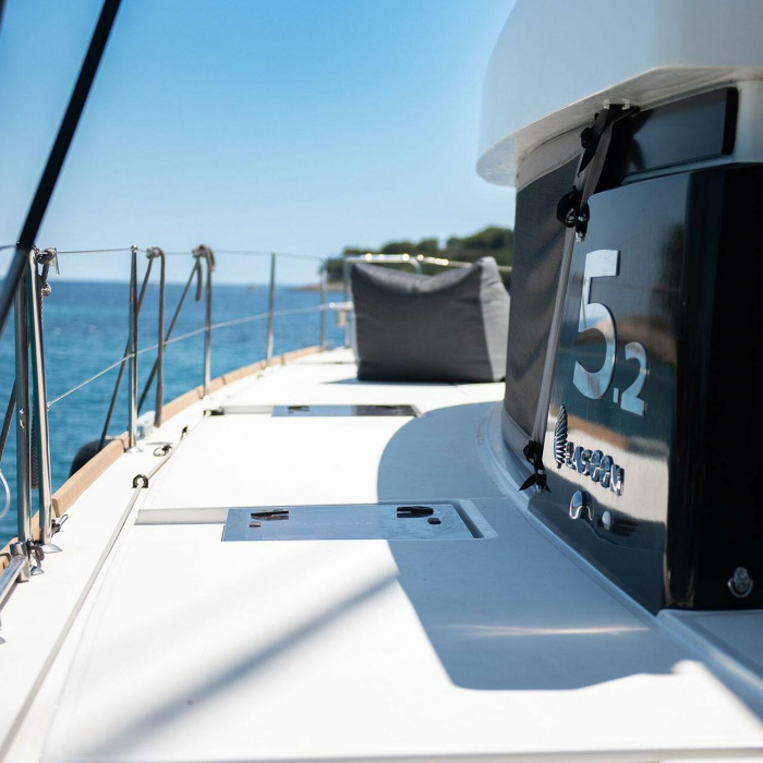 SERENITY I | Lagoon 52 photo 3