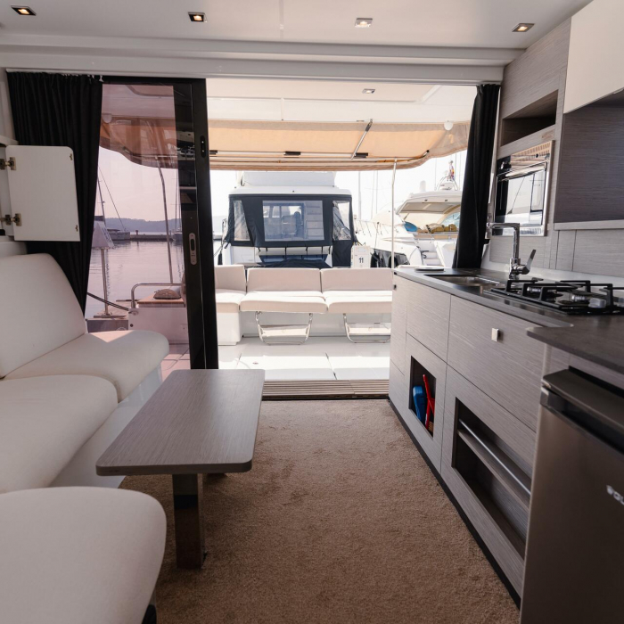 Dana | Fountaine Pajot MY4.S photo 17