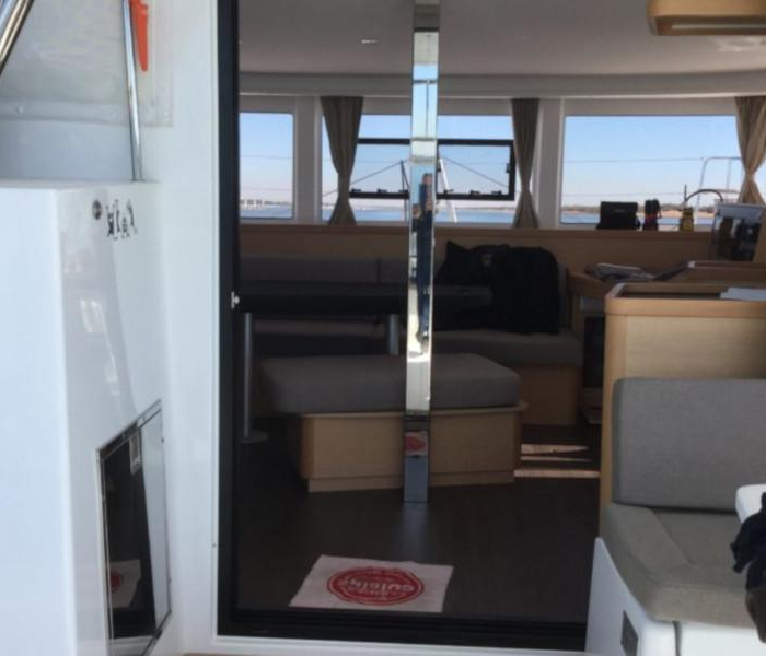 Mares | Lagoon 42 photo 12