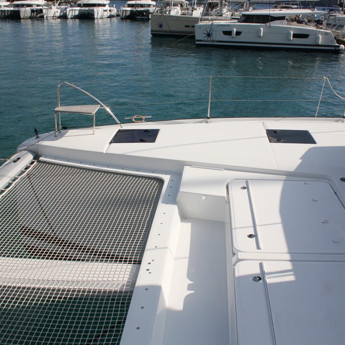 Cata del Mar | Fountaine Pajot Astrea 42 photo 9