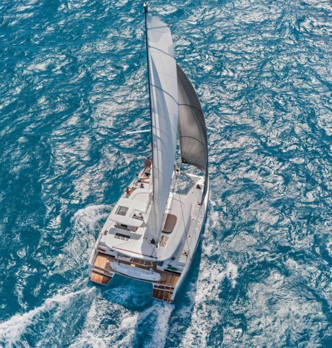 HeyBlue | Lagoon 42 photo 40