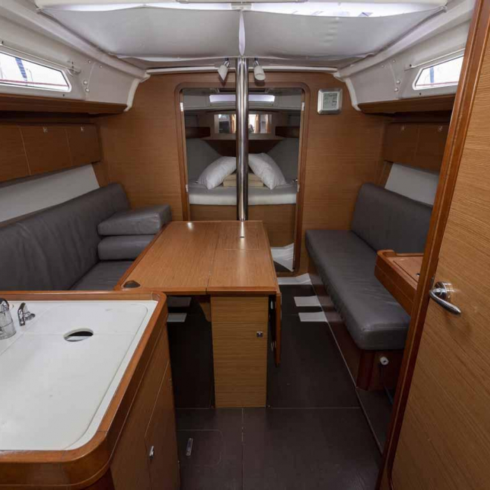 Shakey Ground | Dufour 360 GL photo 12