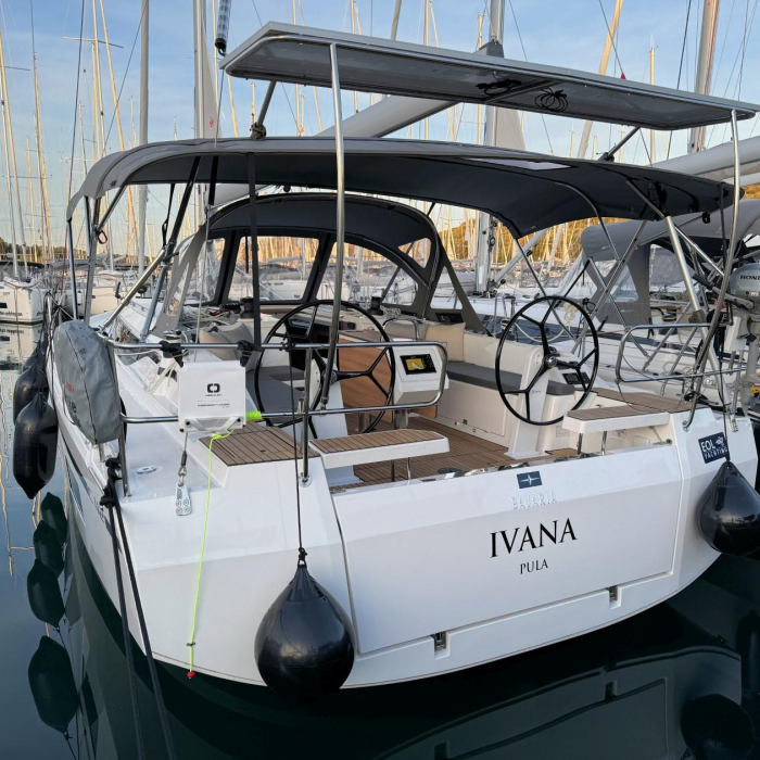 Ivana | Bavaria C42 photo 10