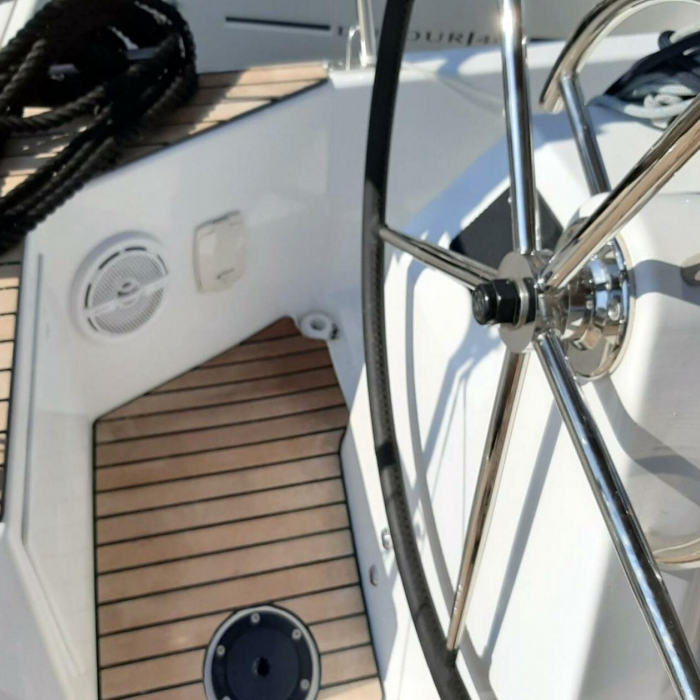 Economy | Sun Odyssey 410 photo 2