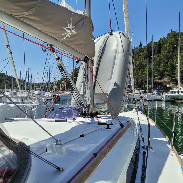 Imagine | Sun Odyssey 389 photo 2