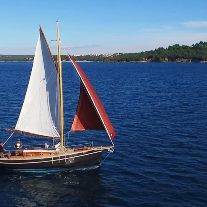 Black Bird | Pilot Cutter photo 5