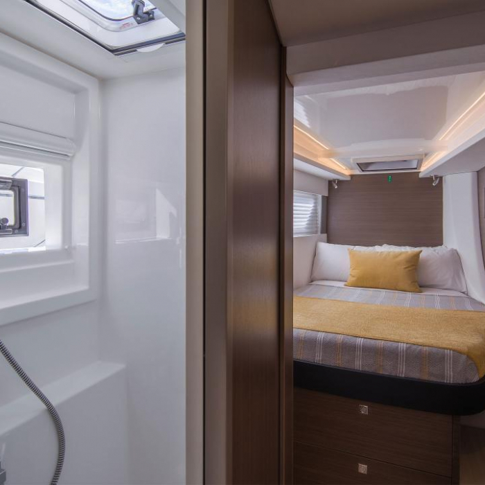  | Moorings 4200/3 photo 9