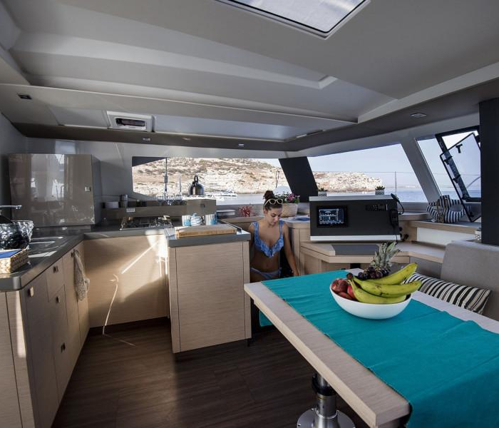 Astrea | Fountaine Pajot Astrea 42 photo 34