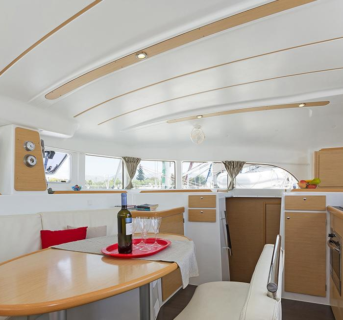 Bellevue | Lagoon 380 S2 photo 4