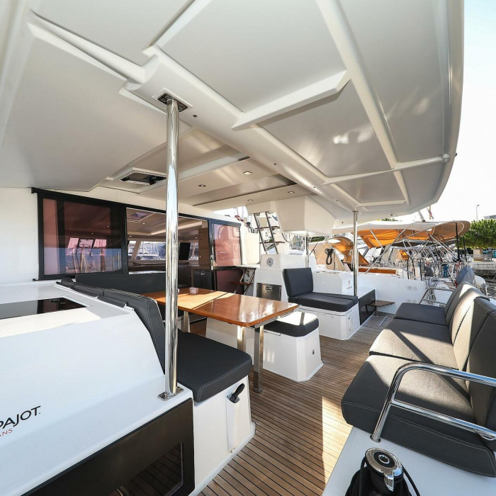 Macho | Fountaine Pajot Astrea 42 Quatuor photo 32