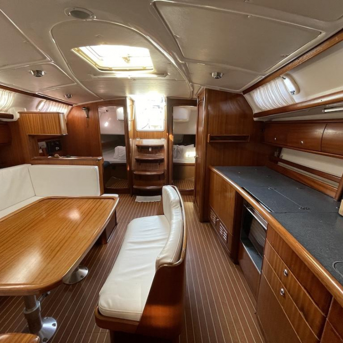 Classic | Bavaria 44 photo 3