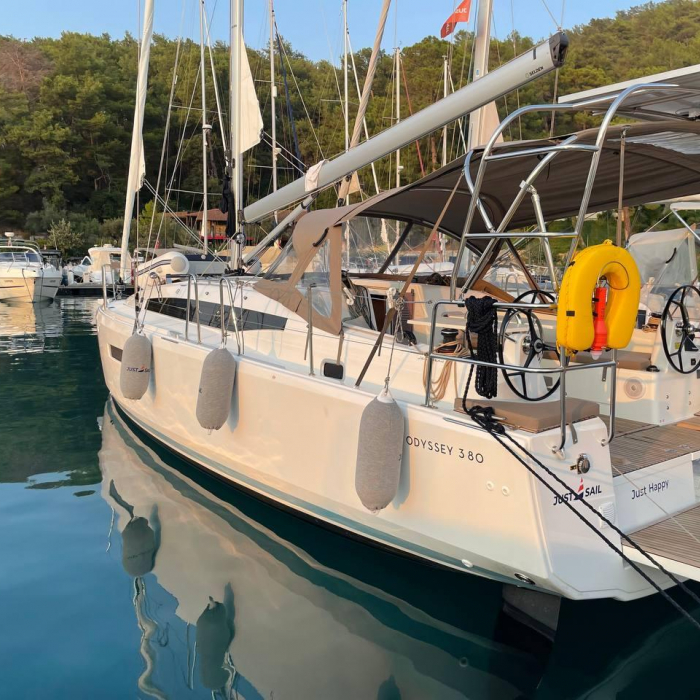 Just Happy | Sun Odyssey 380 photo 3