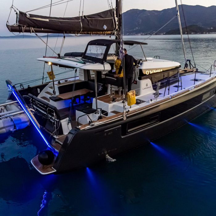 Sol Invictus VIP-equipped | Lagoon 40 photo 43
