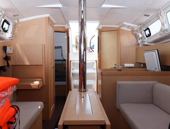 Aquarius | Oceanis 35.1 photo 10