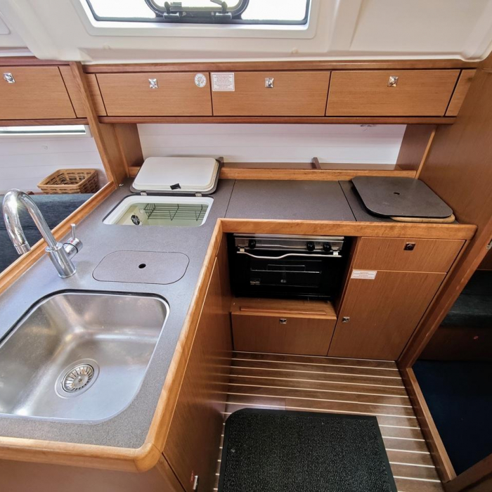 Hana | Bavaria Cruiser 37 photo 8
