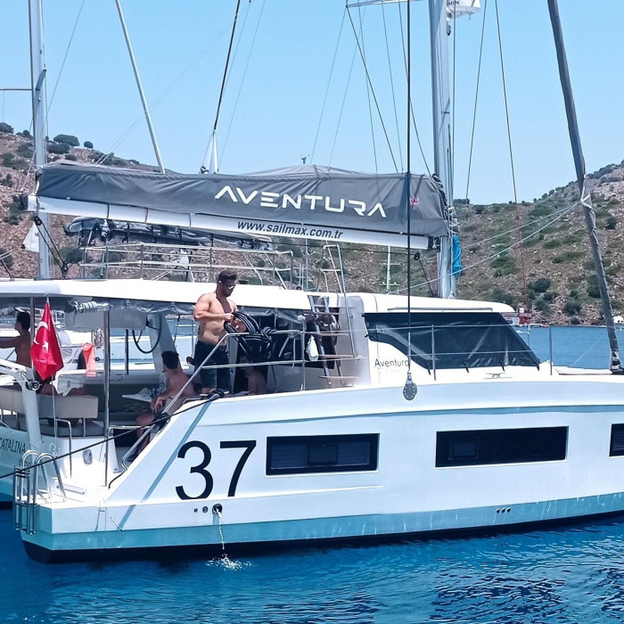Catalina | Aventura 37 photo 2