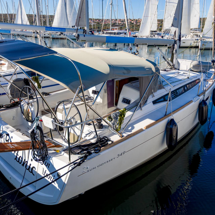 Gin Tonic | Sun Odyssey 349 photo 4