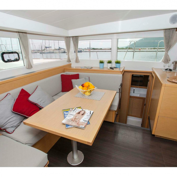 U2 | Lagoon 39 photo 15