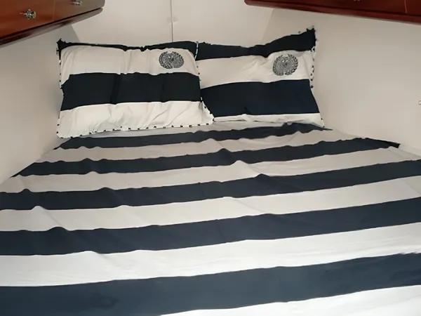 Noelle | Bavaria 38 photo 6