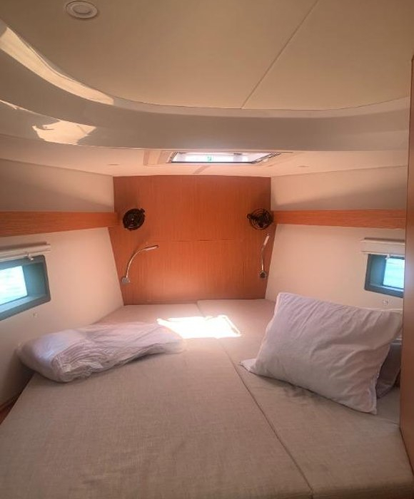 Maia | Bavaria C42 photo 11