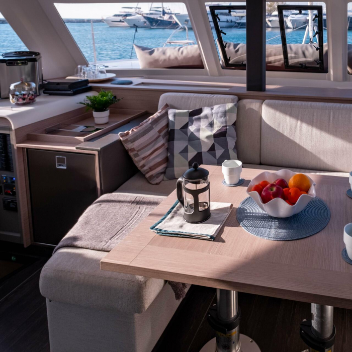 Artemis | Fountaine Pajot Isla 40 photo 43