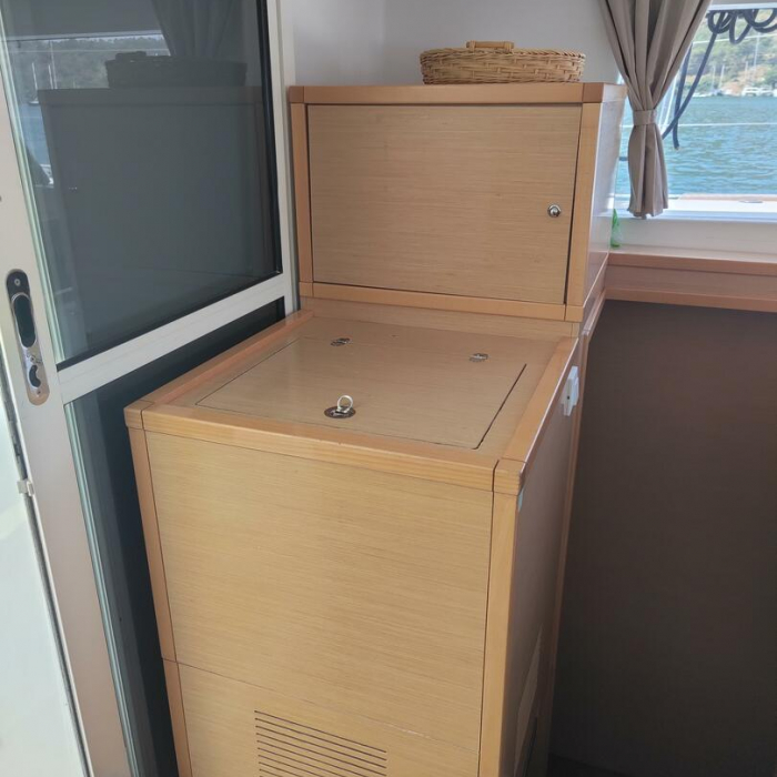 Santi | Lagoon 400 photo 32