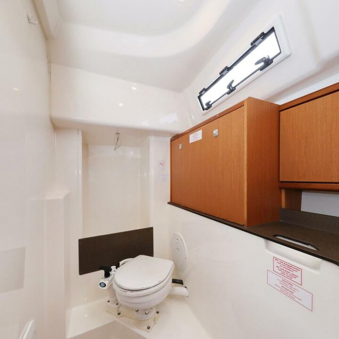 Homeoffice | Bavaria Cruiser 33 photo 1