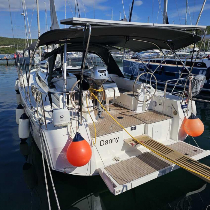 Danny | Bavaria C38 photo 3