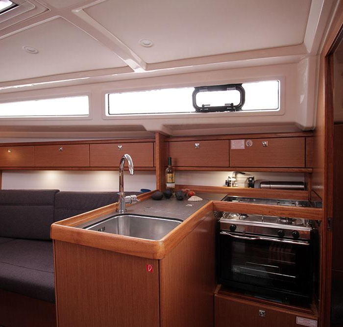 Callisto | Bavaria Cruiser 33 photo 18
