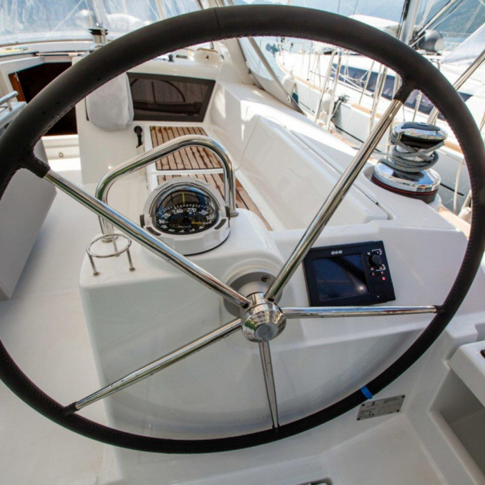 Blues | Oceanis 48 photo 6